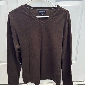 Banana Republic Men's Dark Brown V-Neck Sweater